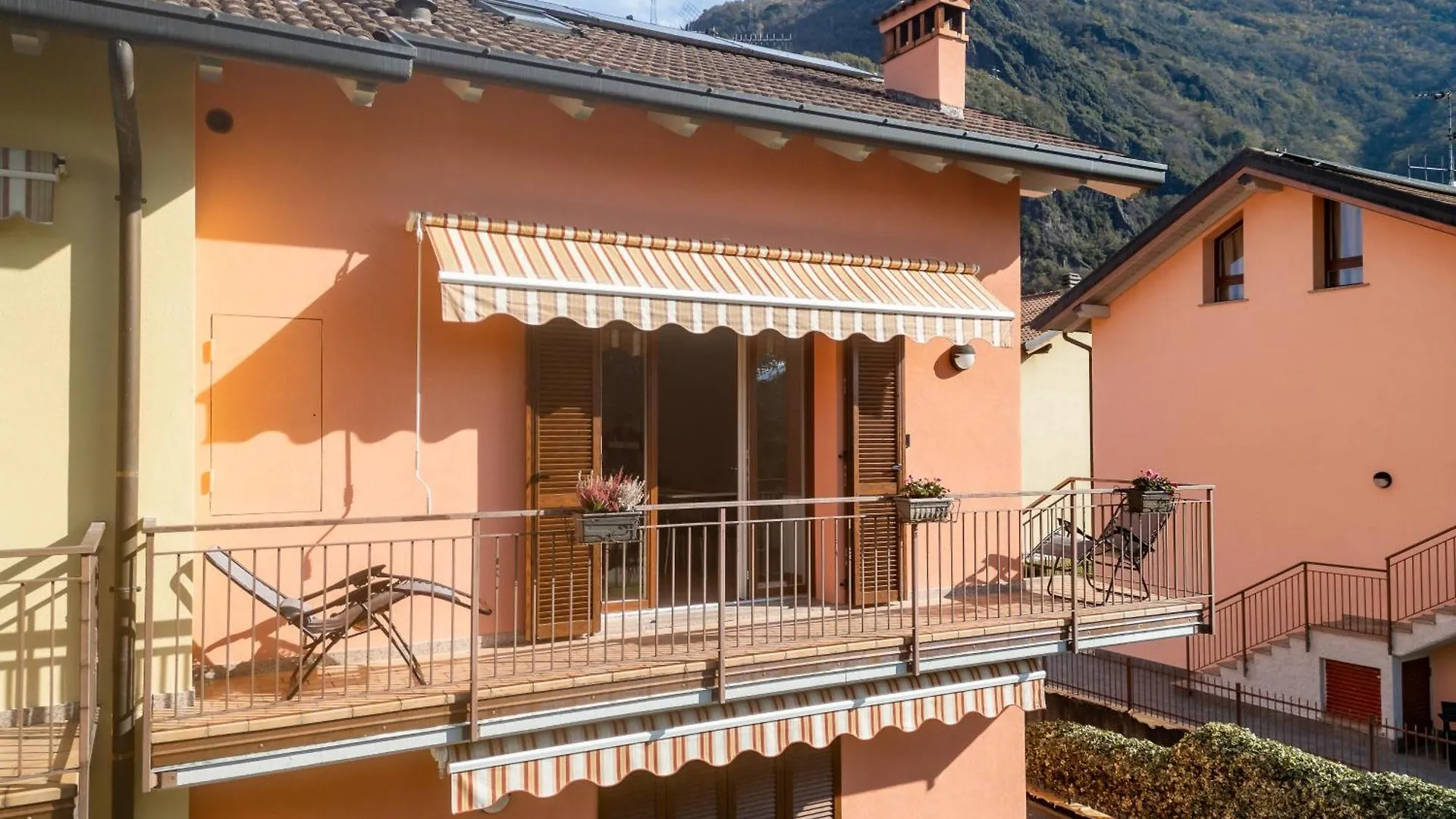 Villa Golden Lake 1 - Just Few Steps From The Lake Dervio