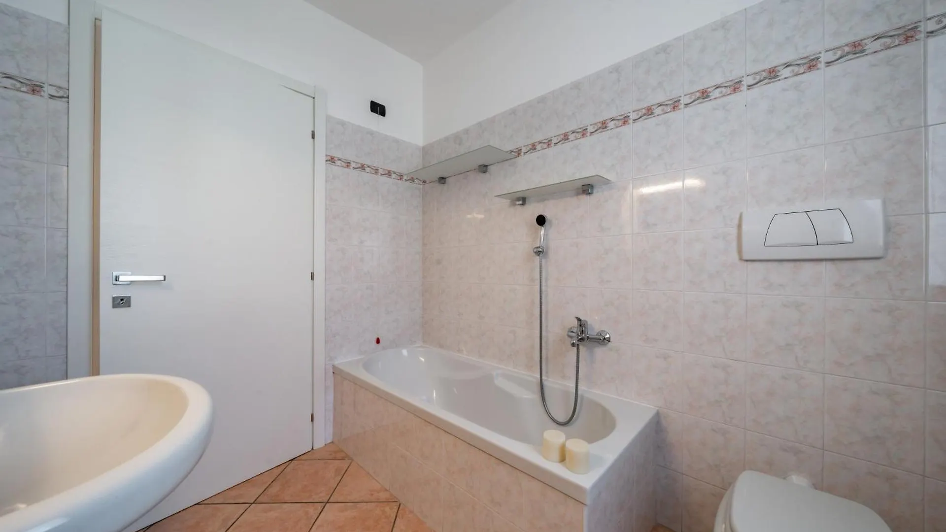 Villa Golden Lake 1 - Just Few Steps From The Lake Dervio
